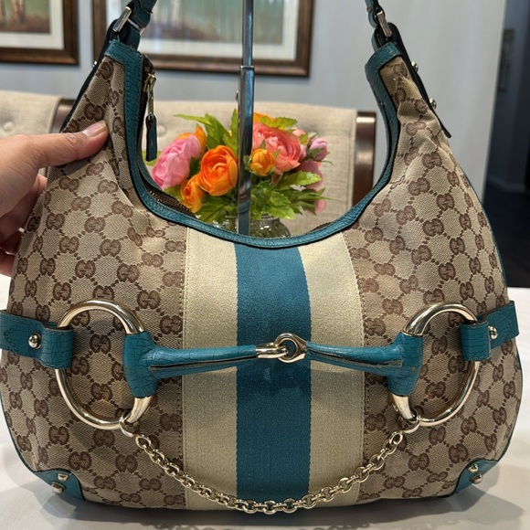 Authentic Gucci Horsebit shoulder bag - Picture 2 of 15